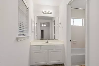 1810 Candle Light Court, Sugar Land, TX 77498 - Photo 25