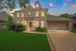 1810 Candle Light Ct, Sugar Land, TX 77498 - Photo 1