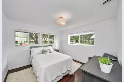 10051 Wickersham Lane, Houston, TX 77042 - Photo 25