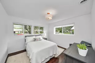 10051 Wickersham Ln, Houston, TX 77042 - Photo 25