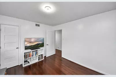 10051 Wickersham Lane, Houston, TX 77042 - Photo 27