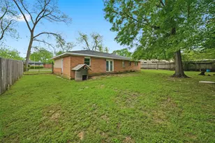 105 Lakeway Dr, Crockett, TX 75835 - Photo 19