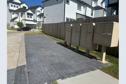 8929 Grovner Place, Houston, TX 77055 - Photo 39