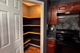 1725 Rivercrest St, Beaumont, TX 77703 - Photo 7