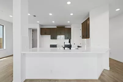 7826 Jasper Meadows Way, Angleton, TX 77515 - Photo 9