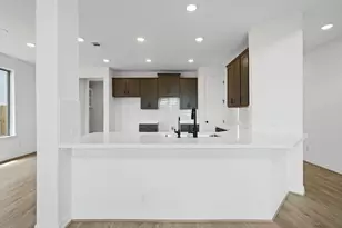 7826 Jasper Mdws Wy, Angleton, TX 77515 - Photo 9