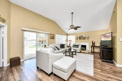 5054 Kleinway Drive, Houston, TX 77066 - Photo 9