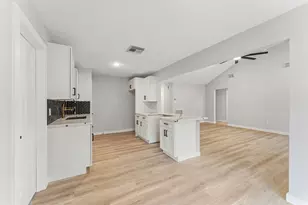 30 N Drifting Leaf Ct, The Woodlands, TX 77380 - Photo 19