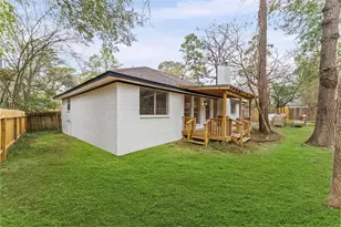 30 N Drifting Leaf Ct, The Woodlands, TX 77380 - Photo 41