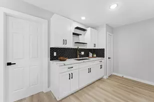 30 N Drifting Leaf Ct, The Woodlands, TX 77380 - Photo 17