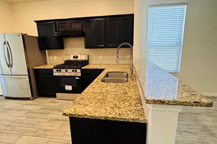12318 Skyview Rise Ct Ct, Houston, TX 77047 - Photo 9