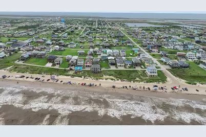 1958 Avenue G, Crystal Beach, TX 77650 - Photo 17