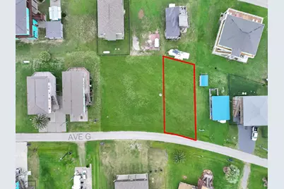 1958 Avenue G, Crystal Beach, TX 77650 - Photo 3