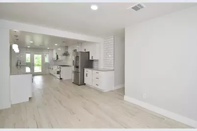 621 Brook Hollow Drive, Conroe, TX 77385 - Photo 19