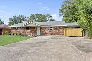 860 Bingman Dr, Beaumont, TX 77705 - Photo 1