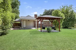 860 Bingman Dr, Beaumont, TX 77705 - Photo 31