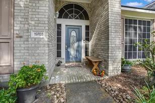 19703 Clear Glen Dr, Humble, TX 77346 - Photo 5