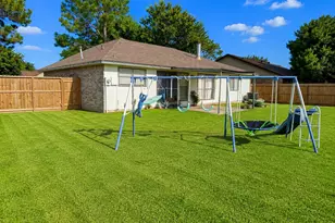 7819 Breda Dr, Baytown, TX 77521 - Photo 3