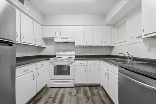 9031 Gaylord St, Houston, TX 77024 - Photo 15