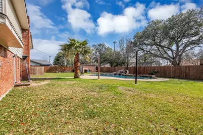 5007 Inverness Drive, Baytown, TX 77521 - Photo 9