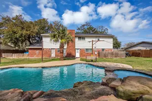 5007 Inverness Dr, Baytown, TX 77521 - Photo 5