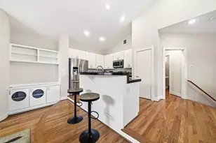 9802 Cynthia Ann Ct, Houston, TX 77025 - Photo 11