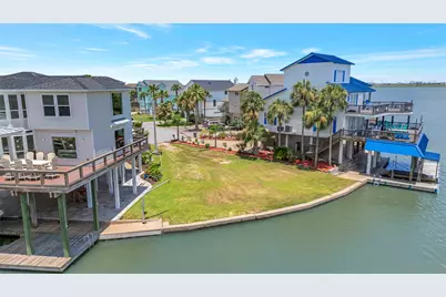 0 Outrigger, Tiki Island, TX 77554 - Photo 3