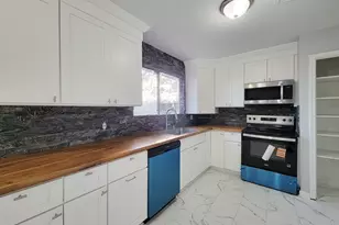 2024 Stones throw Dr, Bay City, TX 77414 - Photo 11