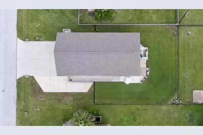 4211 Hardin Drive, Galveston, TX 77554 - Photo 3