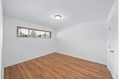 100 Market Street #17, Galveston, TX 77550 - Photo 7