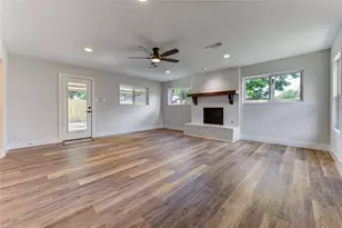 5914 Hewitt Dr, Houston, TX 77092 - Photo 9