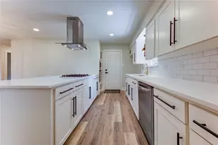 5914 Hewitt Dr, Houston, TX 77092 - Photo 13