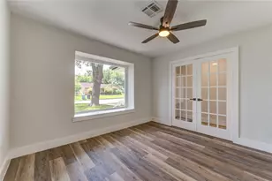 5914 Hewitt Dr, Houston, TX 77092 - Photo 5