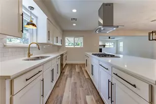 5914 Hewitt Dr, Houston, TX 77092 - Photo 17