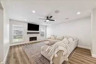 18538 Iron Lake Dr, Houston, TX 77084 - Photo 5