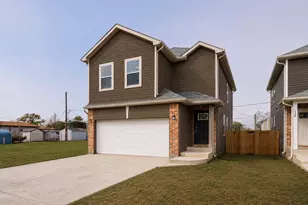 142 Egret Canal N, Baytown, TX 77523 - Photo 1