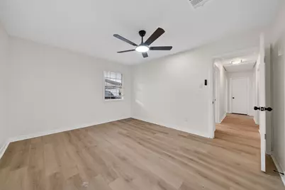 907 S 3rd Street, La Porte, TX 77571 - Photo 23