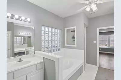 1207 Peregrine Drive, Friendswood, TX 77546 - Photo 15