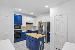 1207 Peregrine Dr, Friendswood, TX 77546 - Photo 9