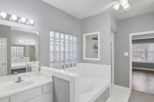 1207 Peregrine Dr, Friendswood, TX 77546 - Photo 17