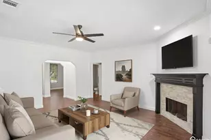 1207 Peregrine Dr, Friendswood, TX 77546 - Photo 7