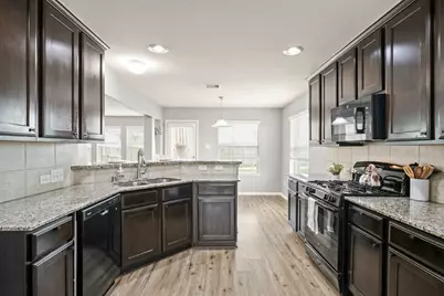 2306 Emerald Stone Court, Pearland, TX 77581 - Photo 7