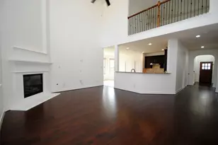 4402 Morning Cloud Ln, Sugar Land, TX 77479 - Photo 3