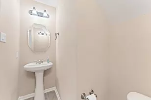 2411 Clippers Square, Houston, TX 77058 - Photo 17