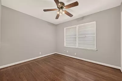 4749 Redstart Street, Houston, TX 77035 - Photo 27