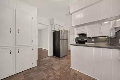 4749 Redstart Street, Houston, TX 77035 - Photo 15