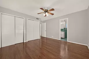 4749 Redstart St, Houston, TX 77035 - Photo 21