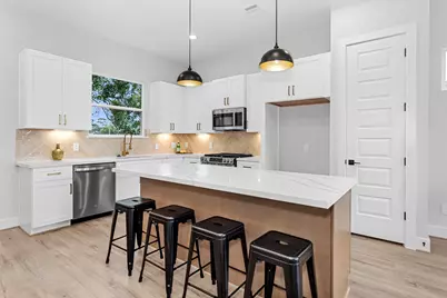 806 Schweikhardt St, Houston, TX 77020 - Photo 15