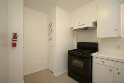 8807 Timberside Drive #4, Houston, TX 77025 - Photo 5