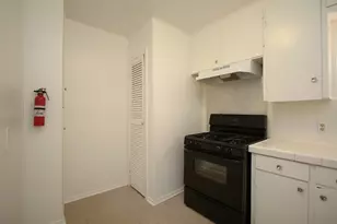 8807 Timberside Dr, Houston, TX 77025 - Photo 5
